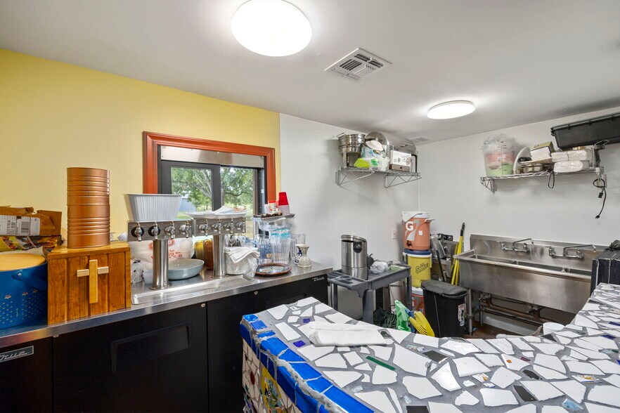 More Photos Of 18541 Mueschke Rd, Cypress Restaurant For Sale