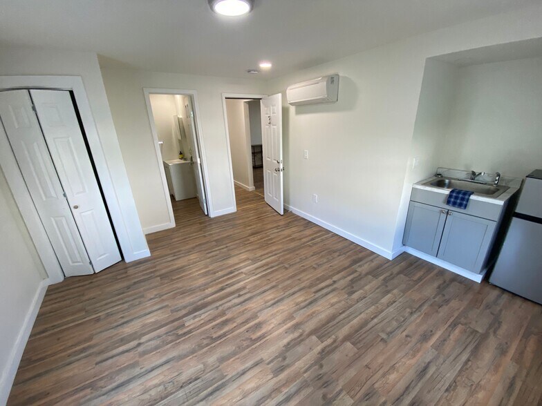 More Photos Of 8705 E 63rd Trafficway, Kansas City Apartments For Sale