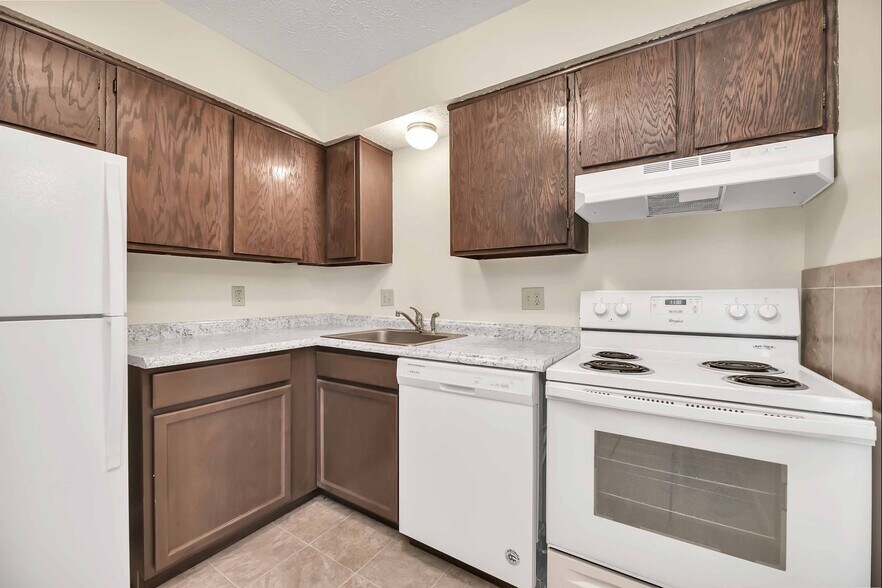 More Photos Of 2612 Pioneer Trl, Sandusky Apartments For Sale