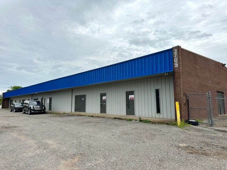 More Photos Of 3711-3721 Lamar Ave, Memphis Unknown For Lease