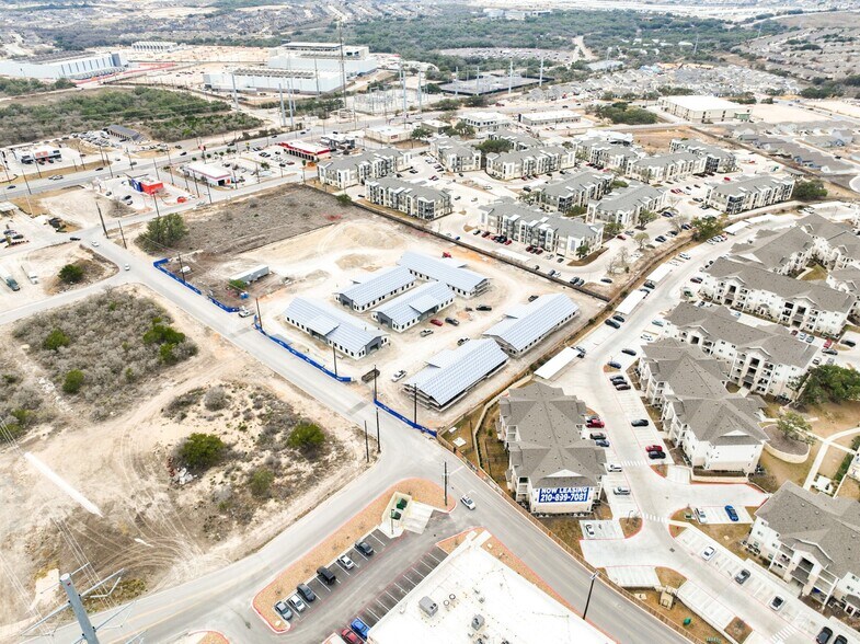 More Photos Of 211 Crossing Ave, San Antonio Office For Sale