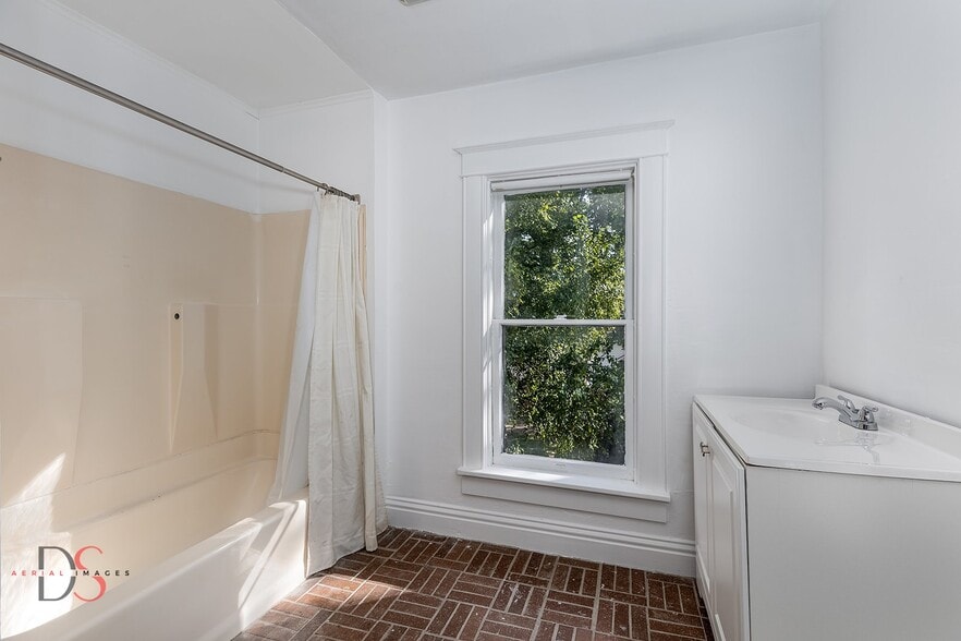 More Photos Of 131 Church st, North Utica Specialty For Sale