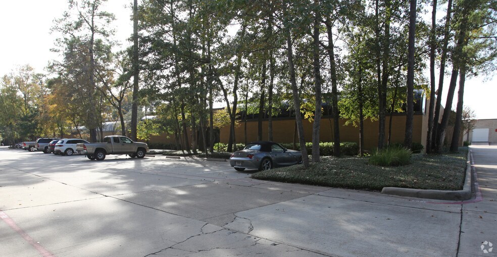 More Photos Of 9391 Grogans Mill Rd, The Woodlands Flex For Lease