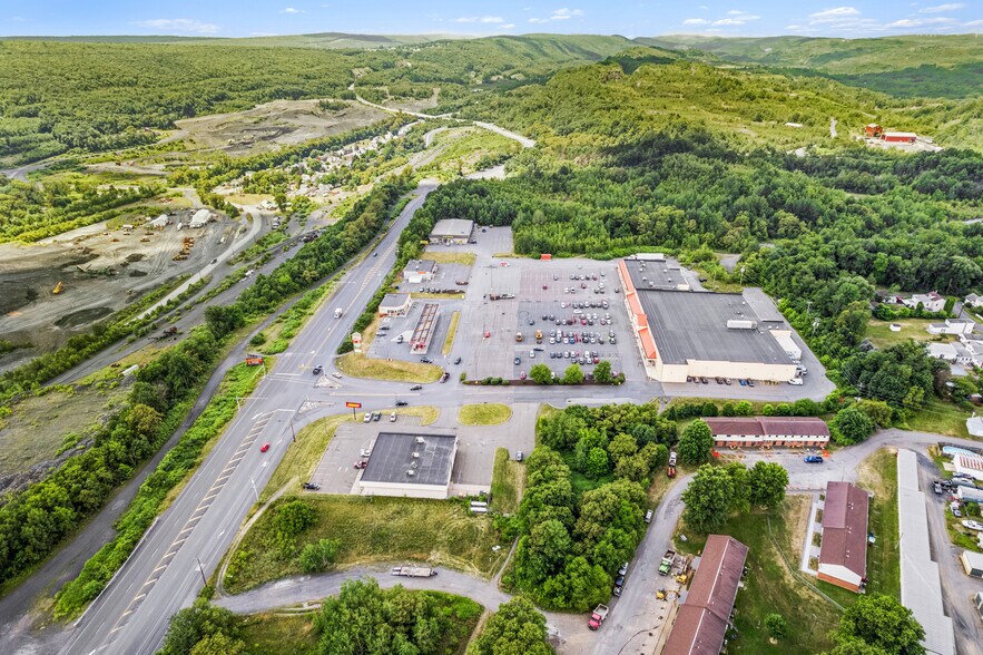 More Photos Of 12 Gold Star Plz, Shenandoah Unknown For Lease