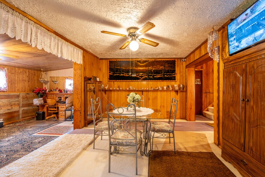 More Photos Of 608 N Chestnut St, Derry Restaurant For Sale