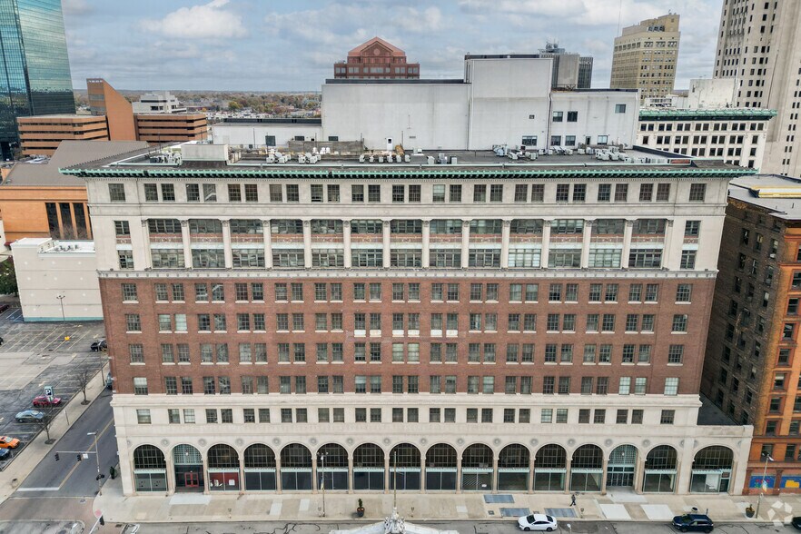 More Photos Of 513 Adams St, Toledo Apartments For Lease