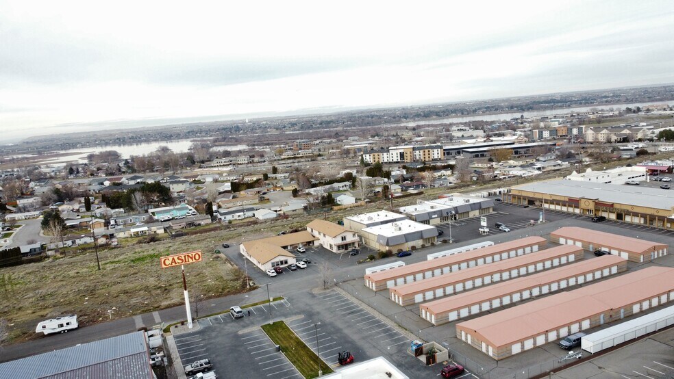 More Photos Of 8514 W Gage Blvd, Kennewick Storefront Retail Office For Sale