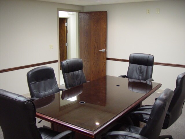 More Photos Of 855 Springfield Hwy, Goodlettsville Showroom For Lease