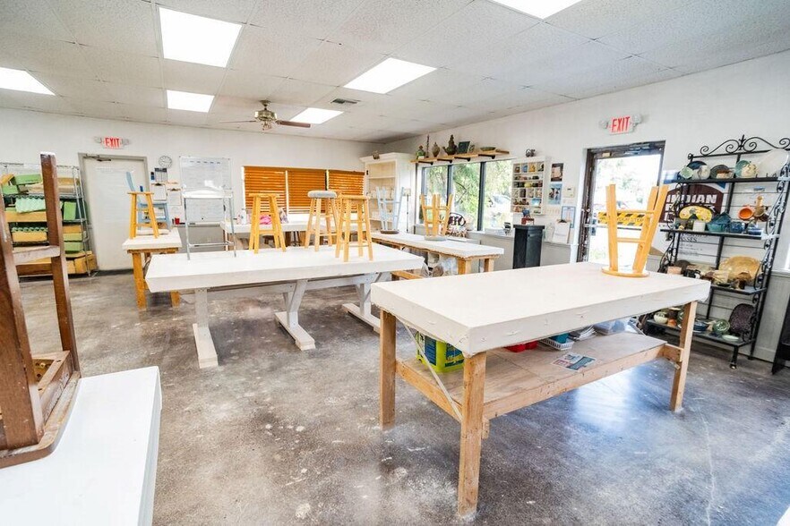 More Photos Of 1239 16th St, Vero Beach Storefront For Sale