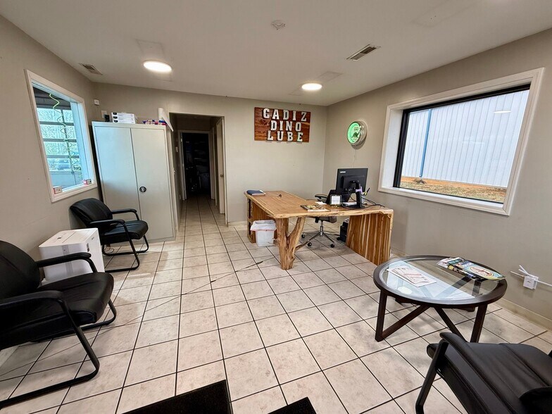 More Photos Of 134 Merchant St, Cadiz General Retail For Sale