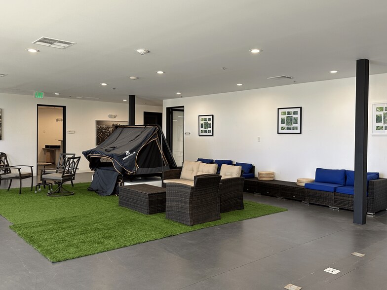 More Photos Of 1801 E Holt Blvd, Ontario Loft Creative Space For Lease