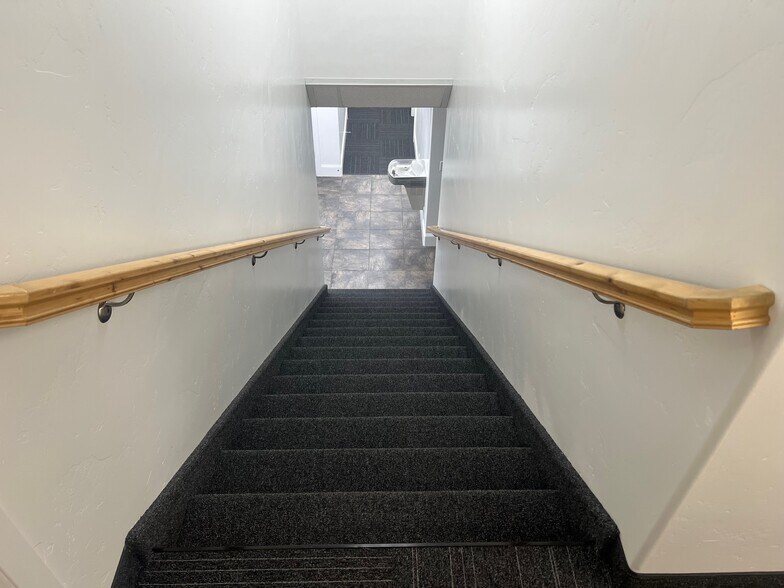 More Photos Of 1693 W American Way, Payson Warehouse For Lease