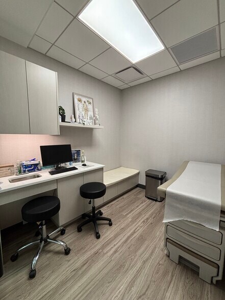 More Photos Of 740 Park Ave, New York Apartments For Lease