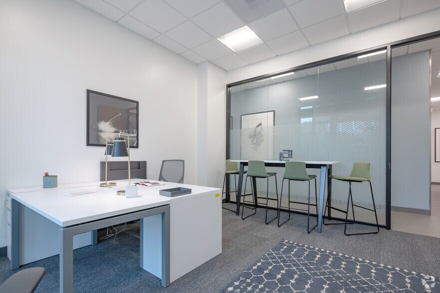 More Photos Of 2450 Colorado Ave, Santa Monica Coworking Space