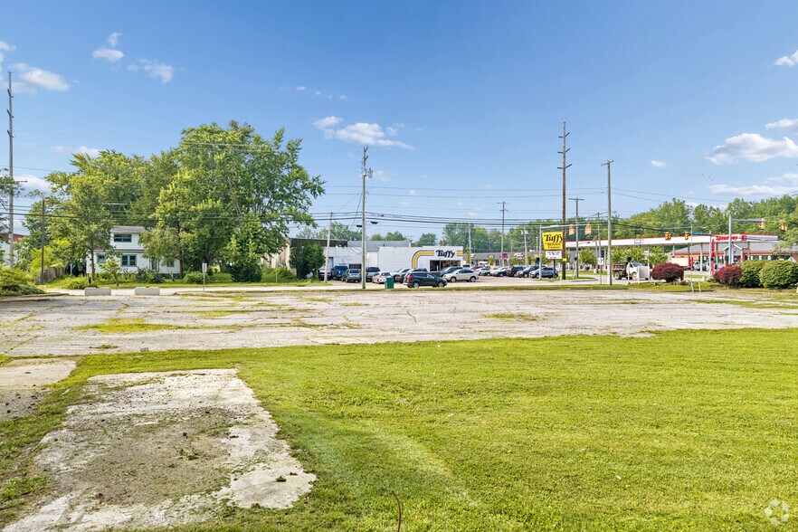 More Photos Of 661 Griswold Rd, Elyria Land For Sale