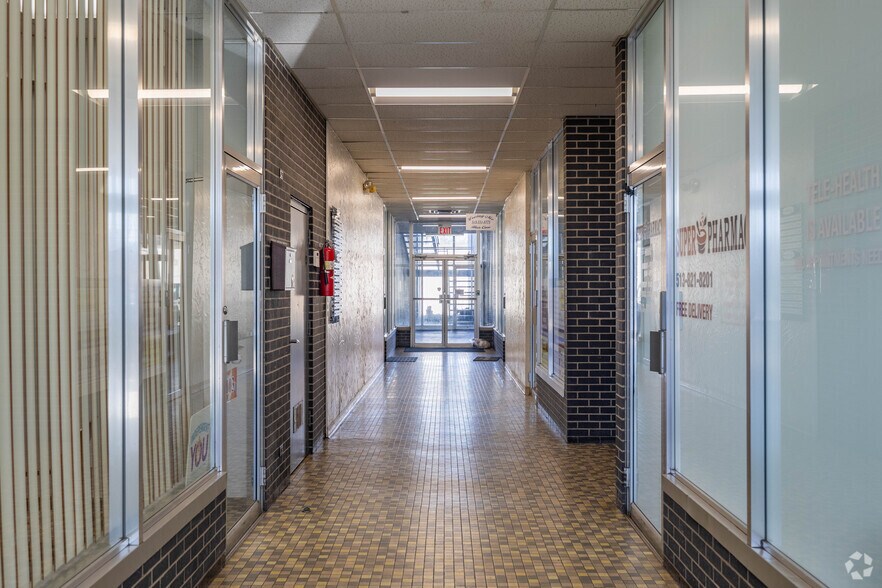 More Photos Of 24 Compton Rd, Cincinnati Medical For Sale