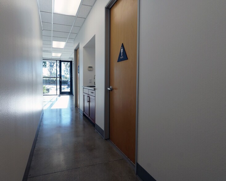 More Photos Of 13765 Alton Pky, Irvine Research And Development For Lease