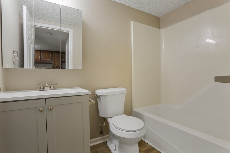 More Photos Of 2408-2410 E 29th St, Kansas City Apartments For Sale