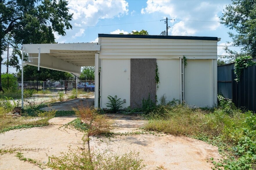 More Photos Of 741 McDaniel St, Houston Land For Sale