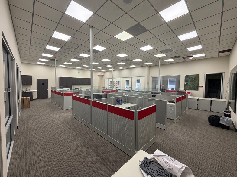More Photos Of 4022 Louetta Rd, Spring Auto Dealership For Lease