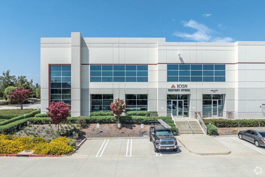 More Photos Of 630 Nicholas Rd, Beaumont Distribution For Lease