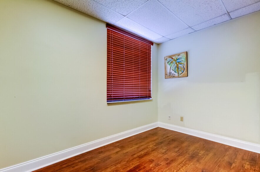 More Photos Of 6500-6514 Central Ave, Saint Petersburg Office For Sale