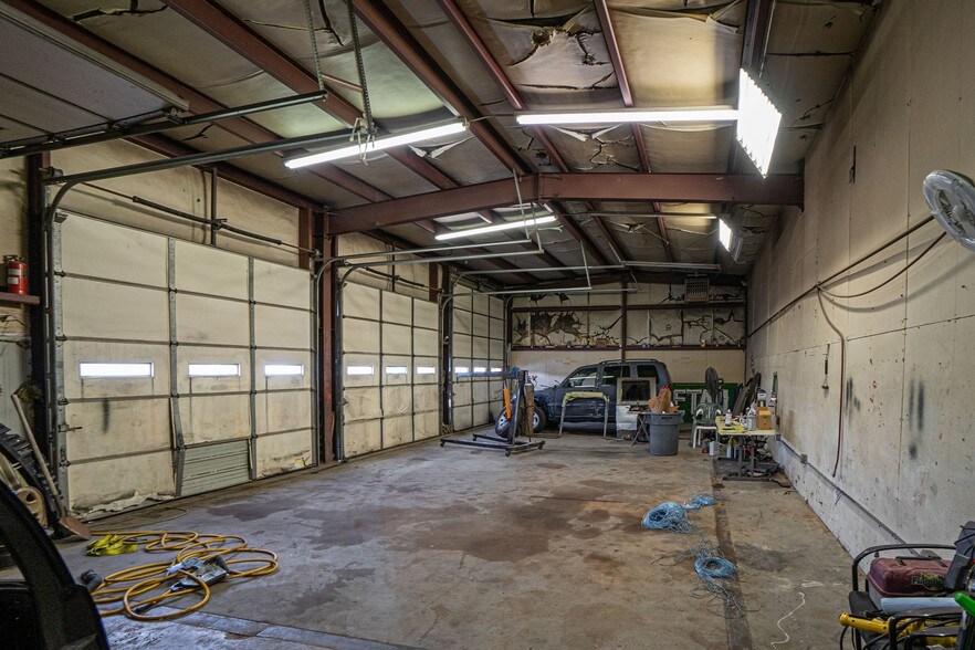 More Photos Of 301 SW 59th St, Oklahoma City Auto Repair For Sale