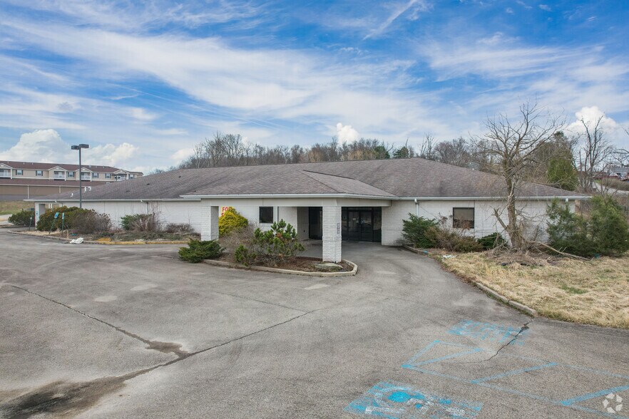 More Photos Of 3000 Village Dr, Jeannette Office For Sale