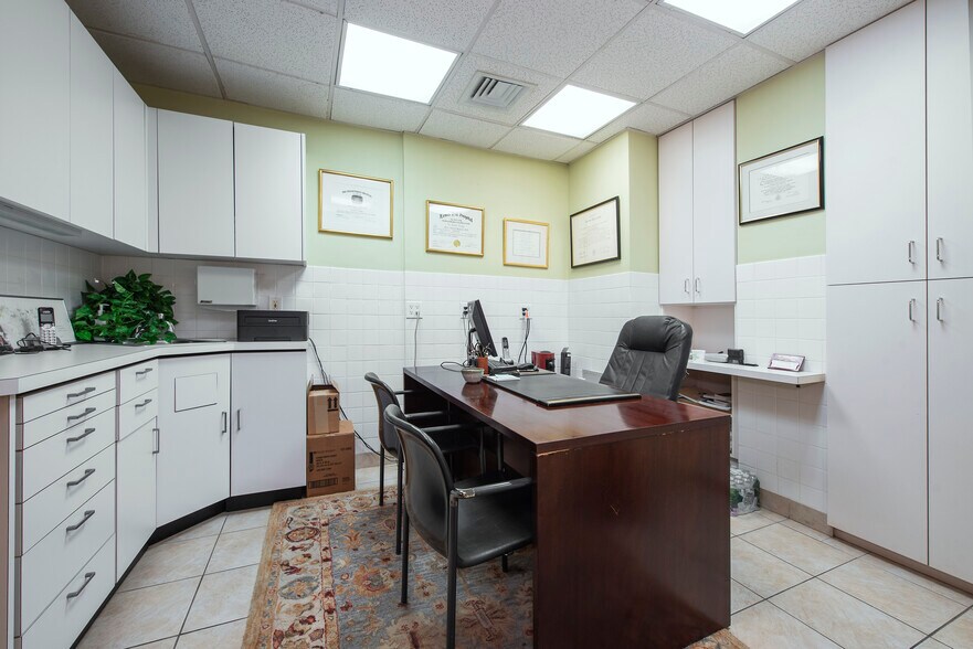 More Photos Of 205 E 78th St, New York Apartments For Sale