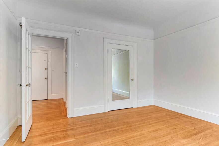 More Photos Of 221 San Jose Ave, San Francisco Apartments For Sale