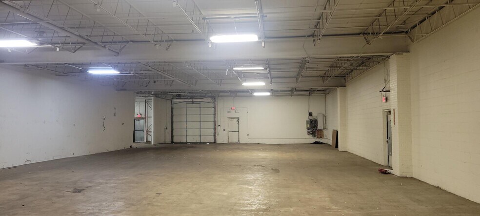 More Photos Of 3545-3575 Grand Ave, Gurnee Unknown For Lease