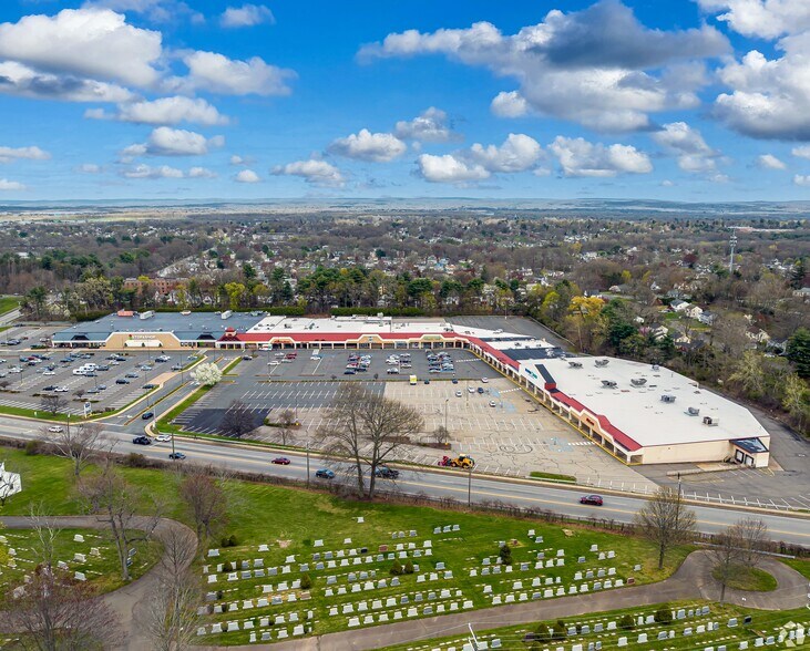 More Photos Of 1380-1430 Berlin Tpke, Wethersfield Unknown For Lease