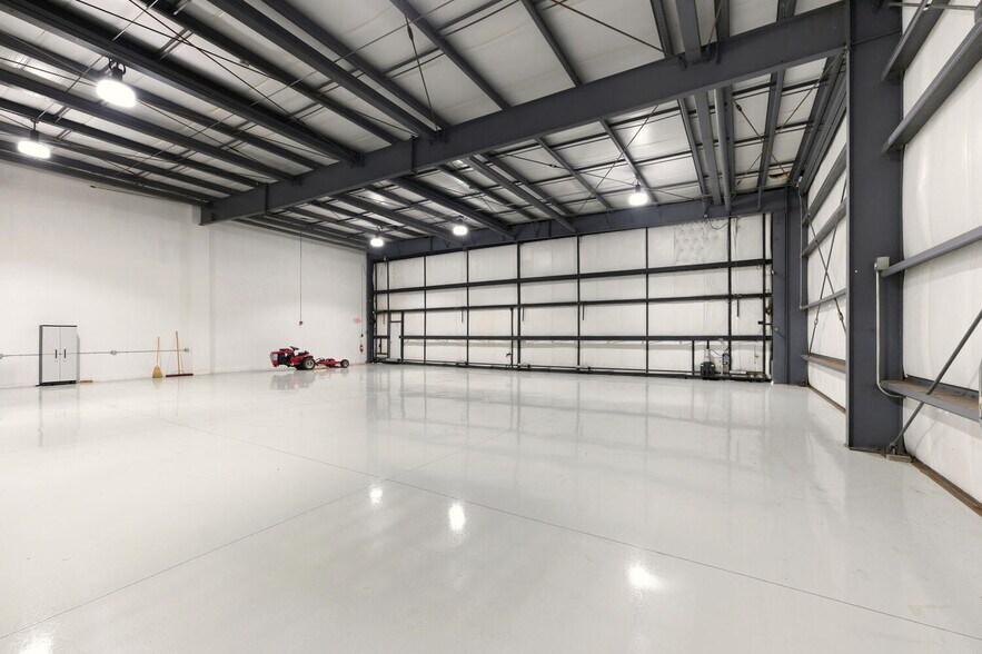 More Photos Of 318 Citation Pt, Naples Airplane Hangar For Sale