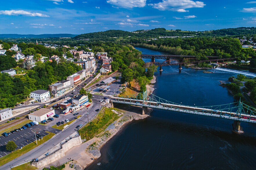 More Photos Of 12 Union Sq, Phillipsburg Auto Repair For Sale