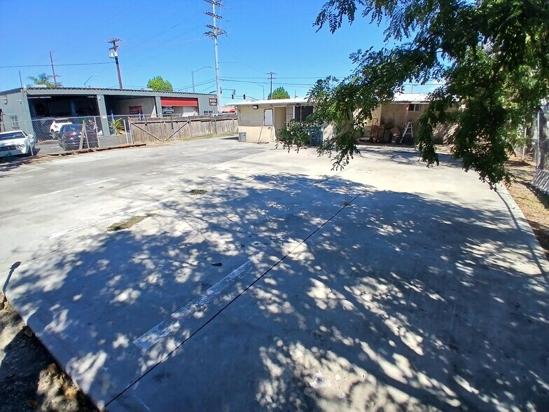 More Photos Of 690 W Esplanade Ave, San Jacinto Freestanding For Sale
