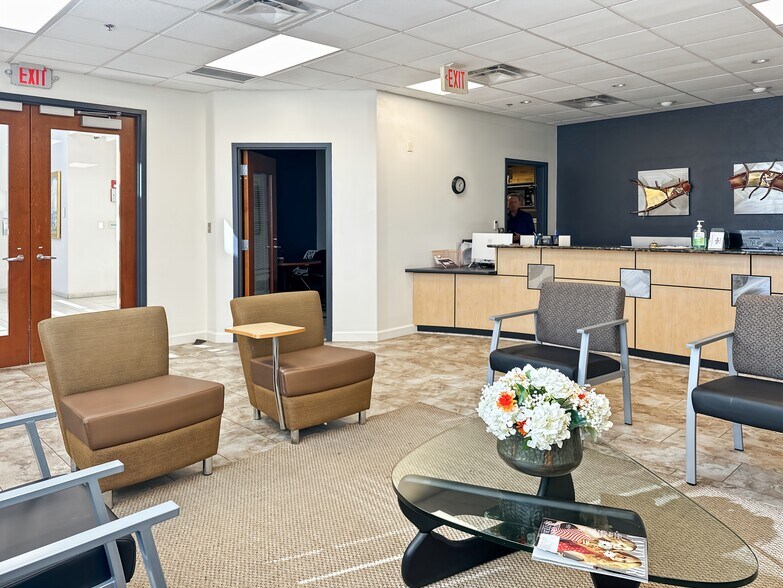 More Photos Of 4801 Lang Ave NE, Albuquerque Coworking Space