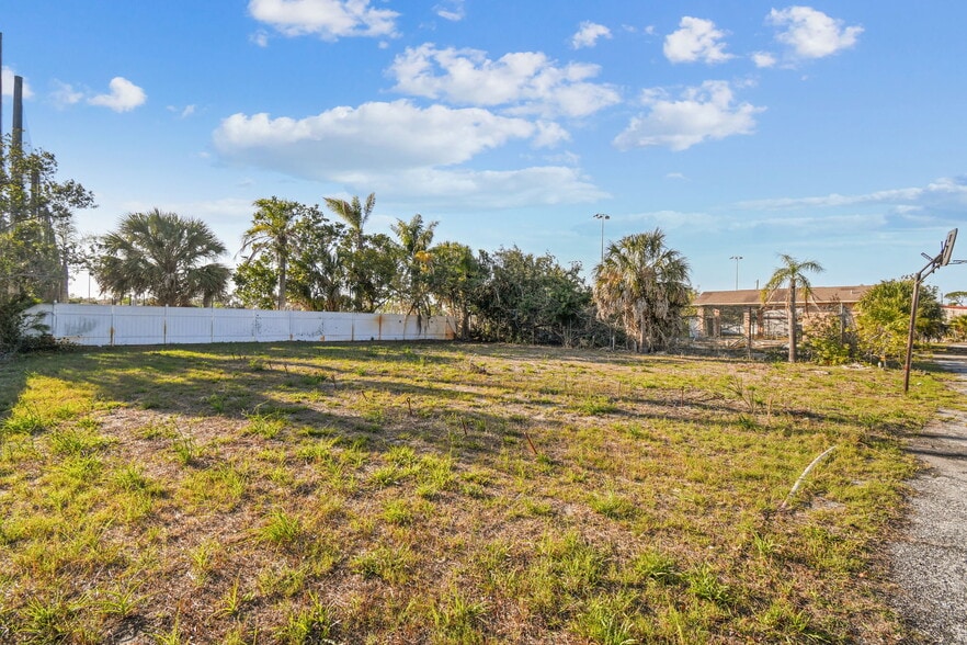 More Photos Of 6333 Langston Ave, New Port Richey Assisted Living For Sale