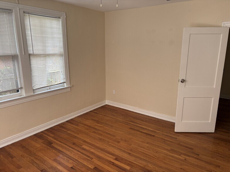 More Photos Of 5010 Blackburn St, Jacksonville Specialty For Sale