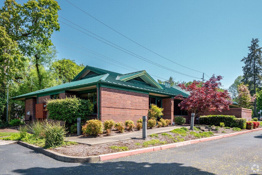 More Photos Of , Salem Office For Sale