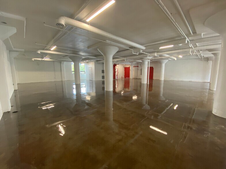 More Photos Of 1729 N 2nd St, Minneapolis Flex For Lease