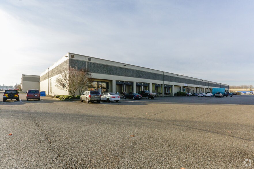 More Photos Of 4620 95th St SW, Lakewood Warehouse For Lease