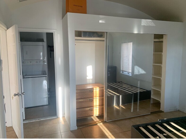 More Photos Of 7304 Canby Ave, Reseda Apartments For Sale