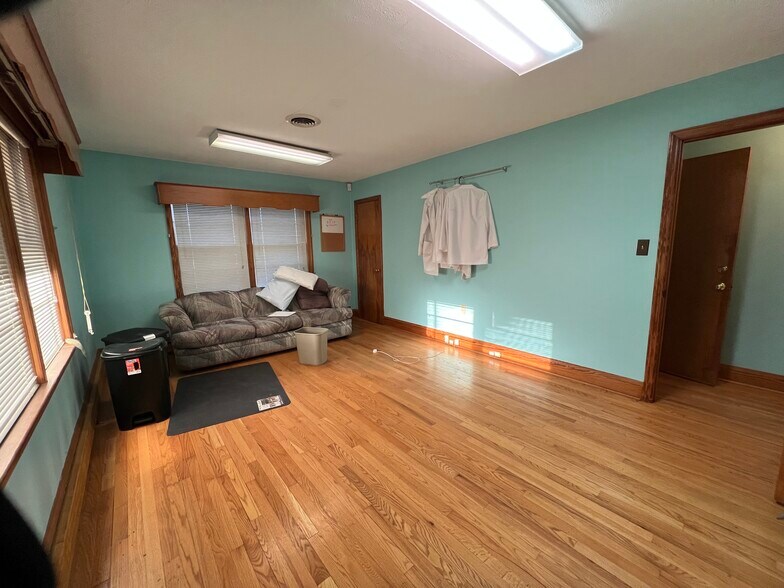 More Photos Of 2059 Baltimore Blvd, Finksburg Medical For Sale