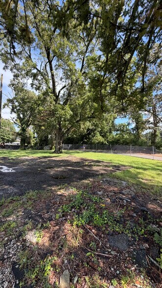 More Photos Of 2554 E Wesley Chapel Way, Decatur Industrial For Lease