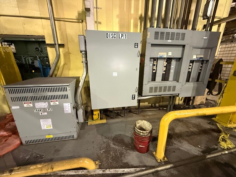 More Photos Of 8665 Station St, Mentor Warehouse For Sale