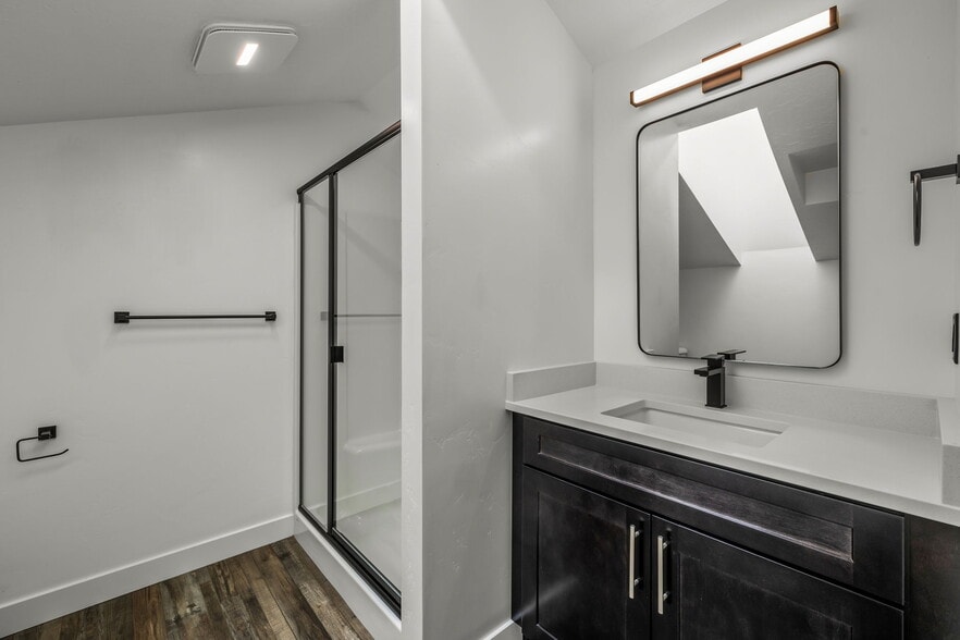 More Photos Of 1441-1461 NW 4th St, Redmond Apartments For Sale