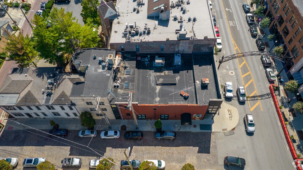 More Photos Of 700 N High St, Columbus Storefront Retail Residential For Lease