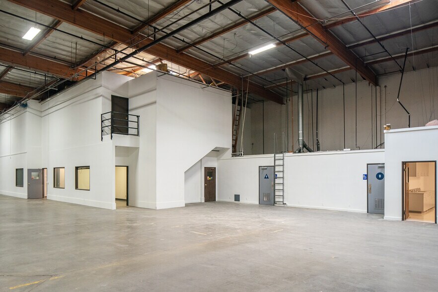 More Photos Of 11804 Wakeman St, Santa Fe Springs Manufacturing For Lease
