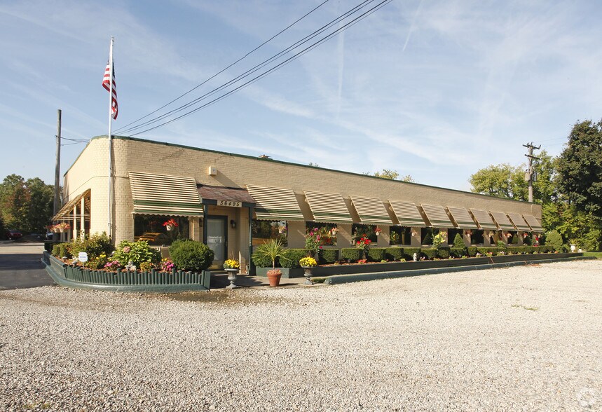 More Photos Of 56495 Grand River Ave, New Hudson Warehouse For Lease