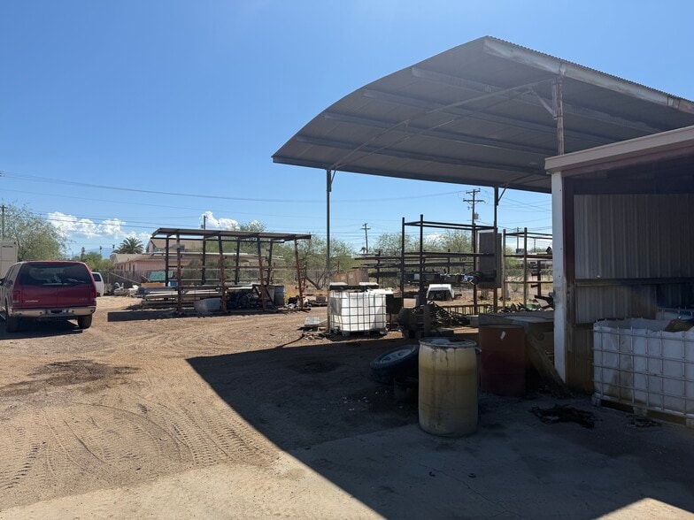 More Photos Of 110 E Lester St, Tucson Service For Sale